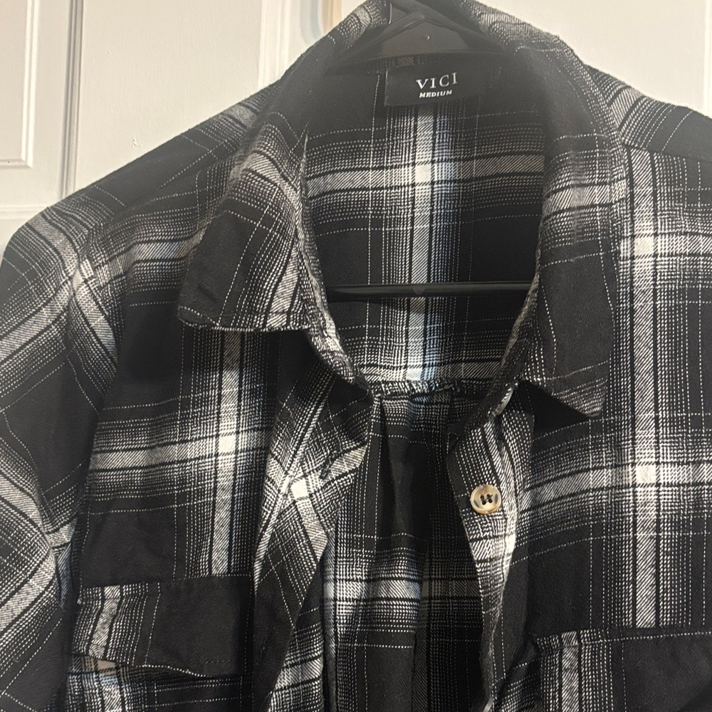 Vici Plaid Button-Up - image 2